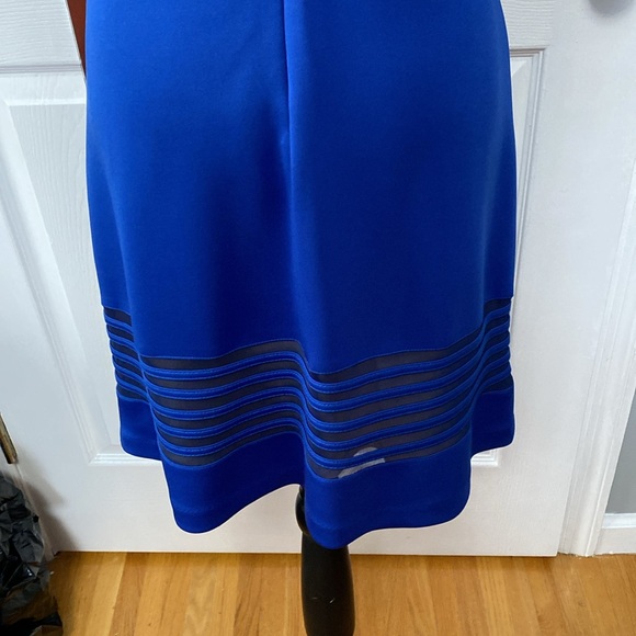 Dress - Picture 5 of 8